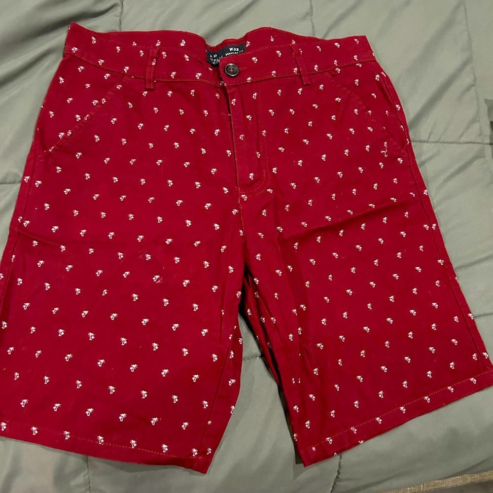Maroons / burgundy flaming shorts